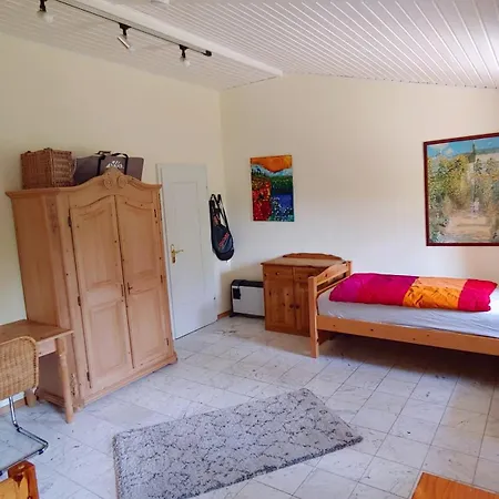 Ruhiges In Sonniger Lage Ferienhaus