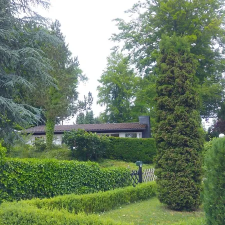 Ferienhaus Ruhiges In Sonniger Lage *